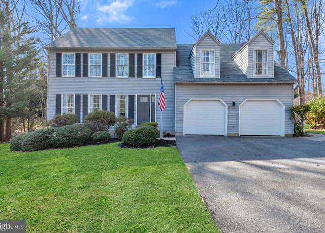 Property at 8396 Quailwood Ln, Pasadena, MD 21122, 4 beds, 3.5 baths