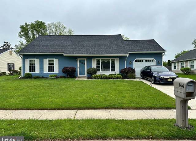 Property at 144 Arbor Meadow Dr, Sicklerville, NJ 08081, 4 beds, 2 baths