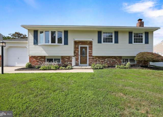Property at 95 Lincoln Dr, Clementon, NJ 08021, 4 beds, 2 baths