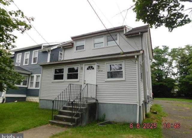 Property at 256 Ewingville Rd, Trenton, NJ 08638, 3 beds, 2 baths