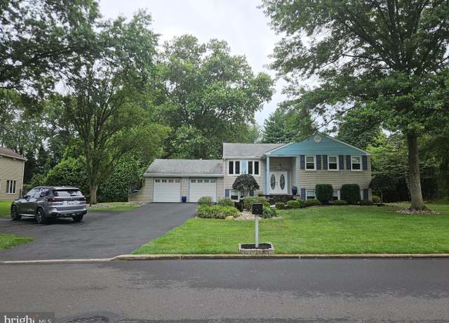 Property at 67 Heather Rd, Southampton, PA 18966, 5 beds, 2.5 baths