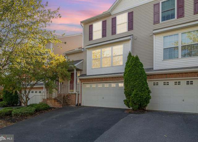 Property at 1167 Cross Creek Dr, Mechanicsburg, PA 17050, 3 beds, 2.5 baths
