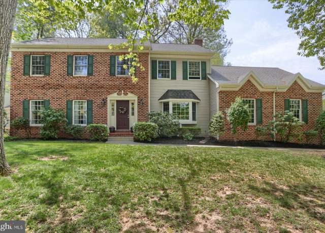 Property at 746 Zermatt Dr, Hummelstown, PA 17036, 4 beds, 2.5 baths