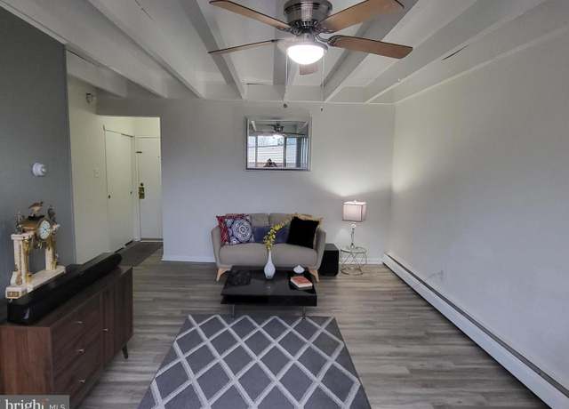 Property at 100 E Glenolden Ave Unit R-18, Glenolden, PA 19036, 1 bed, 1 bath