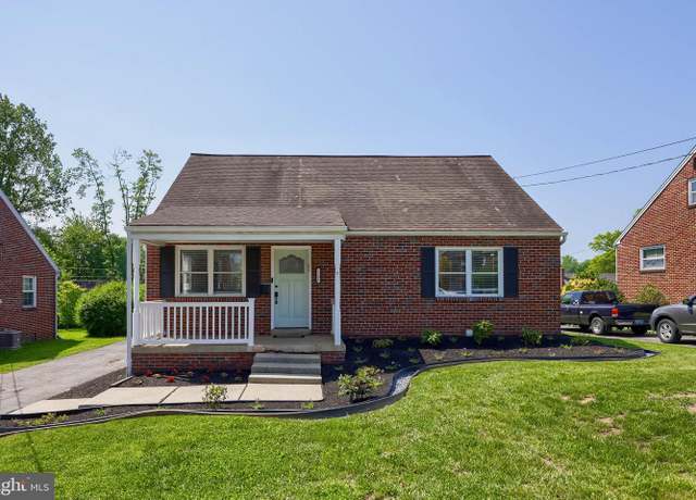 Property at 1304 Maple Ave, Lancaster, PA 17603, 4 beds, 4 baths