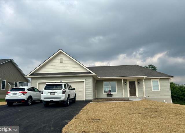 Property at 138 Dream Dr, Lebanon, PA 17046, 3 beds, 2 baths
