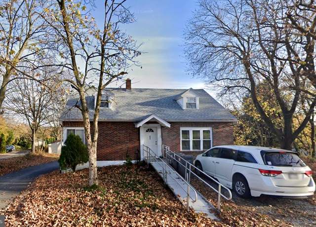 Property at 602 E Maple St, Lebanon, PA 17046, 5 beds