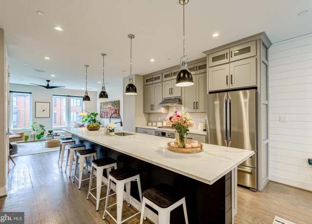 Property at 605 Slade Ct, Alexandria, VA 22314, 3 beds, 3.5 baths