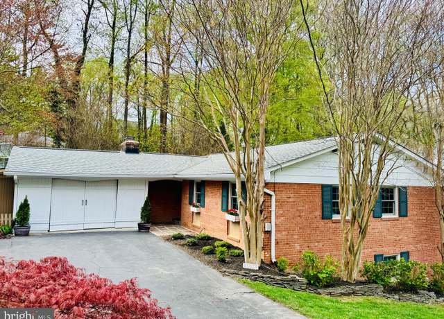 Property at 9321 Glenbrook Rd, Fairfax, VA 22031, 5 beds, 3 baths