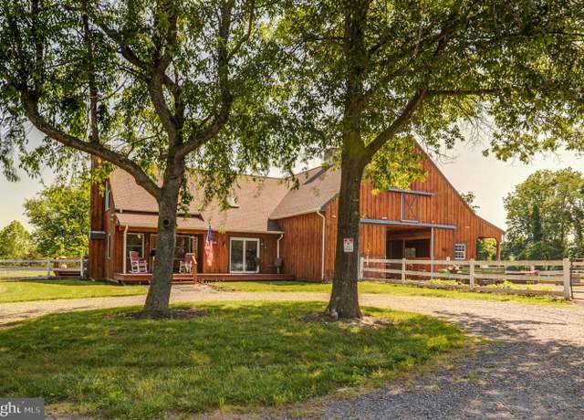 Property at 40242 Charles Town Pike, Hamilton, VA 20158, 2 beds, 2 baths