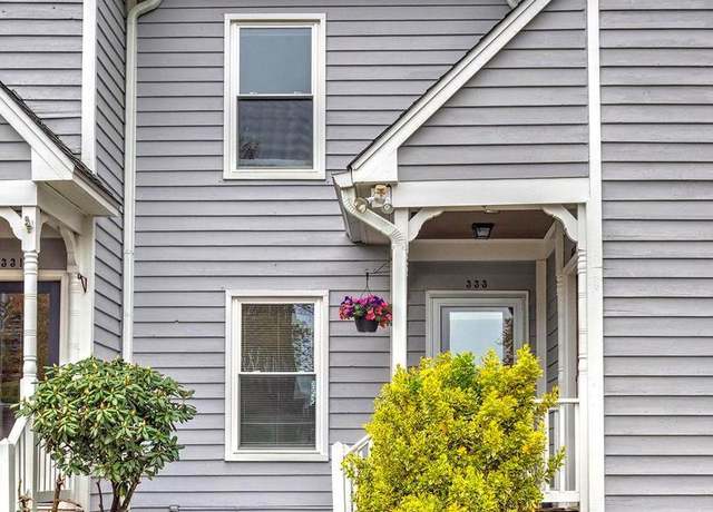 Property at 333 Harrison St SE, Leesburg, VA 20175, 2 beds, 1.5 baths