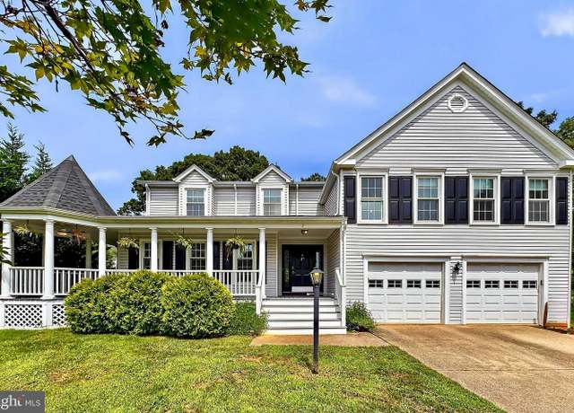 Property at 3 Forester Ct, Sterling, VA 20165, 5 beds, 2.5 baths