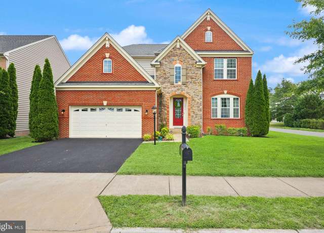 Property at 13874 Estate Manor Dr, Gainesville, VA 20155, 5 beds, 4.5 baths