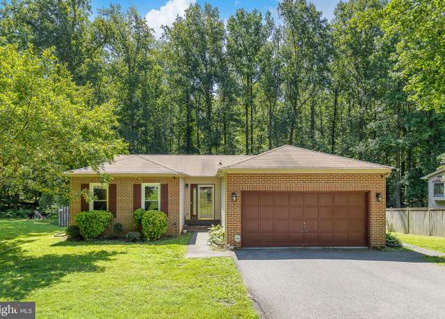 Property at 208 Greenspring Dr, Stafford, VA 22554, 3 beds, 2 baths