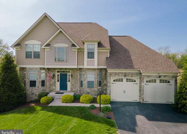 Property at 189 Potomac Crossing St, Charles Town, WV 25414, 5 beds, 3.5 baths