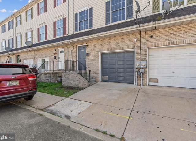 Property at 410 S Claymont St, Wilmington, DE 19801, 3 beds, 2.5 baths