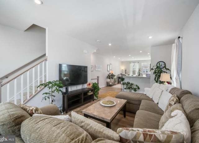 Property at 7 Sidney Ln, Stratford, NJ 08084, 3 beds, 2.5 baths