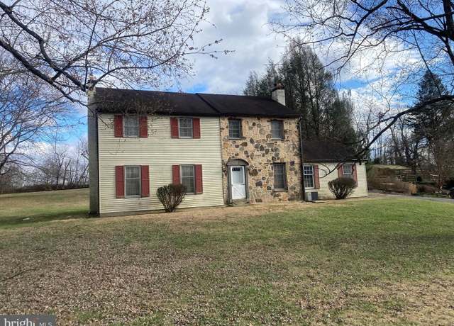 Property at 814 Kimberly Ln, West Chester, PA 19382, 4 beds, 2.5 baths
