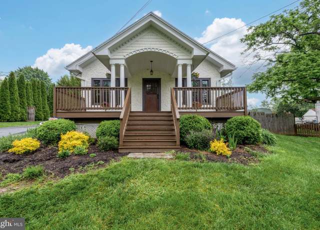 Property at 209 Ironstone Ridge Rd, Lancaster, PA 17603, 4 beds, 2.5 baths