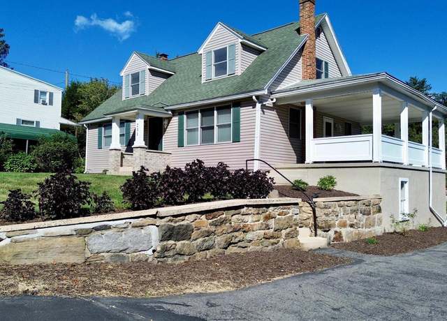 Property at 231 Market St, Cumbola, PA 17930, 4 beds, 2 baths