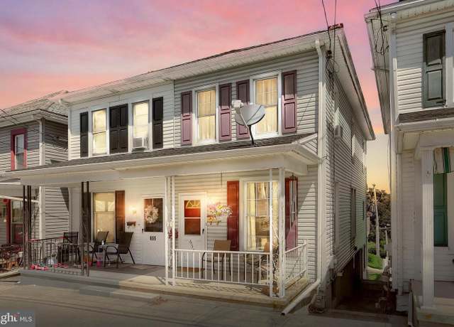Property at 653 W Broadway, Red Lion, PA 17356, 3 beds, 1 bath