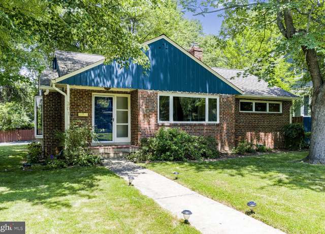 Property at 301 Pine St, Falls Church, VA 22046, 3 beds, 2 baths
