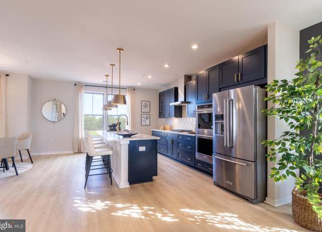 Property at 19750 Misty Moss Sq, Ashburn, VA 20147, 3 beds, 2.5 baths