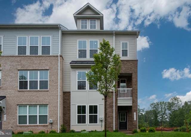 Property at 10166 Queens Way, Manassas, VA 20110, 3 beds, 3.5 baths