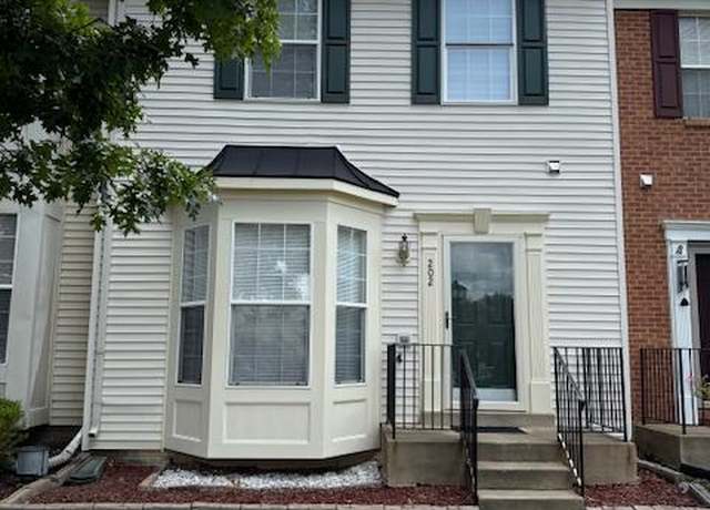 Property at 202 Langley Ct, Stafford, VA 22554, 3 beds, 3.5 baths