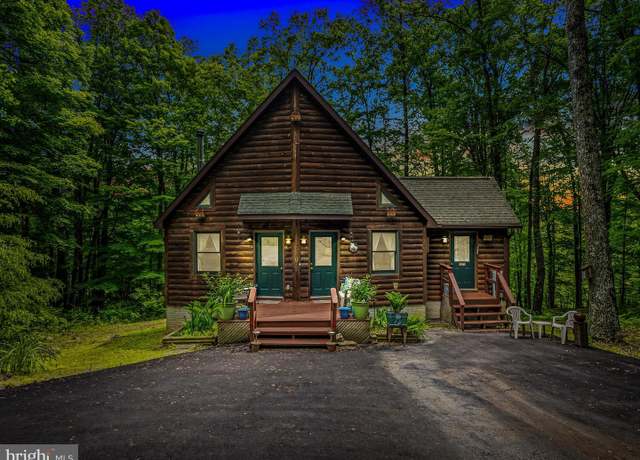 Property at 17 Mountainside Loop, Berkeley Springs, WV 25411, 3 beds, 2 baths