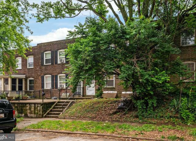 Property at 613 Baltic Ave, Baltimore, MD 21225, 2 beds