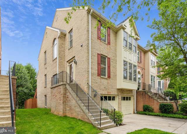 Property at 9907 Lambertina Ln, Rockville, MD 20850, 3 beds, 3.5 baths