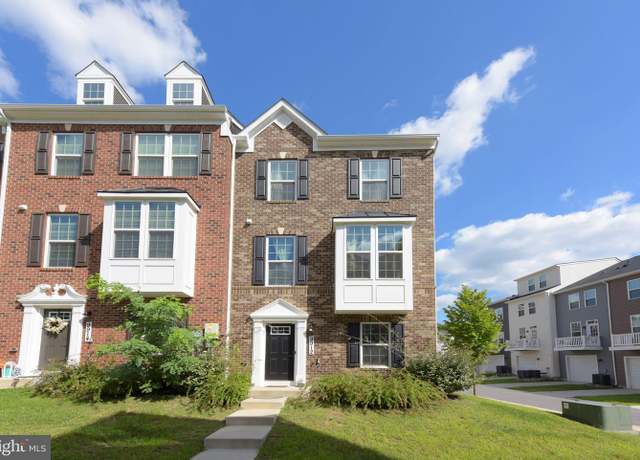 Property at 9912 Vista Pointe Dr, Upper Marlboro, MD 20774, 4 beds, 4.5 baths