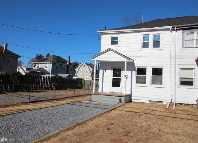 Property at 206 W Washington St, Riverside, NJ 08075, 2 beds, 1 bath