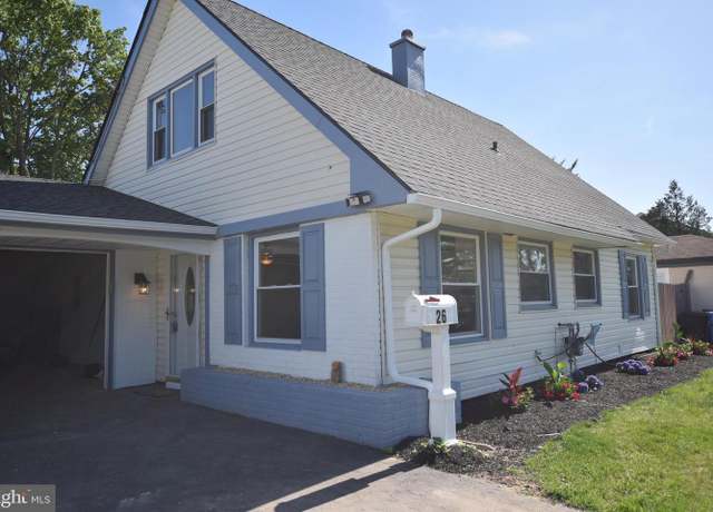 Property at 26 Southampton Dr, Willingboro, NJ 08046, 4 beds, 2 baths