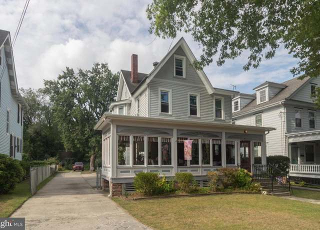 Property at 714 Main St, Riverton, NJ 08077, 4 beds, 2 baths