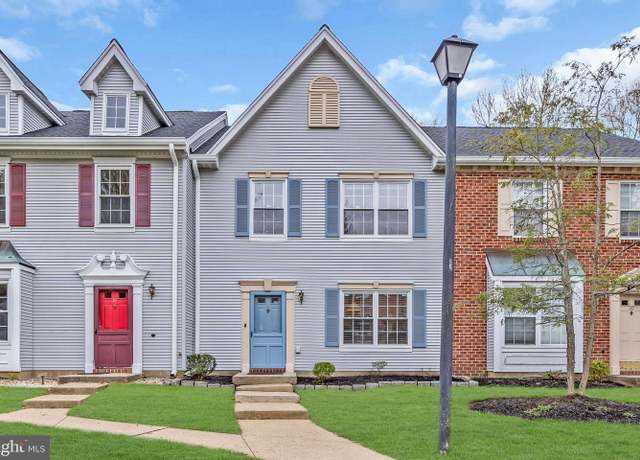 Property at 19 Albury Way, North Brunswick, NJ 08902, 2 beds, 2.5 baths