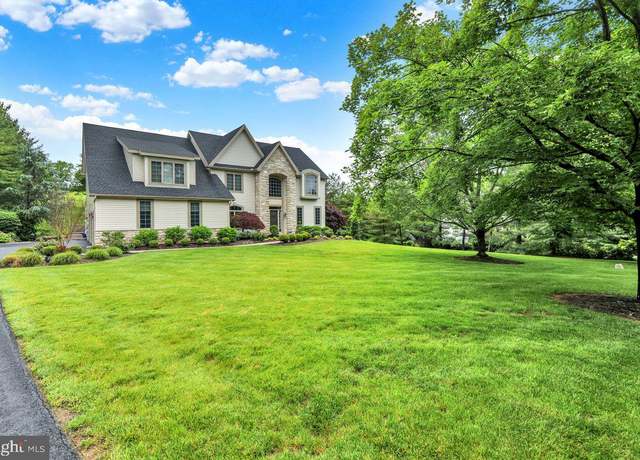 Property at 12 Fox Glen Dr, Reading, PA 19608, 5 beds, 4.5 baths