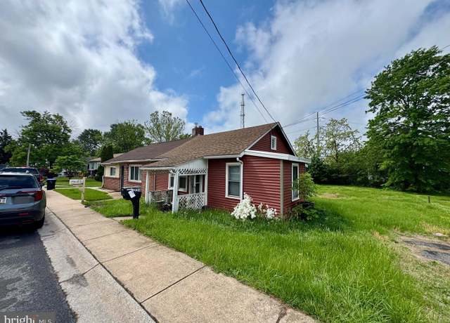 Property at 2514 Thomas Ave, Upper Chichester, PA 19014, 2 beds, 1 bath