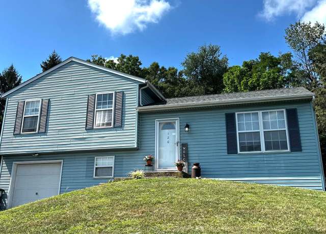 Property at 126 W Brookfield Dr, Lebanon, PA 17046, 3 beds, 1.5 baths