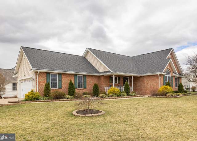 Property at 106 Latigo Ct, Stephens City, VA 22655, 3 beds, 3 baths