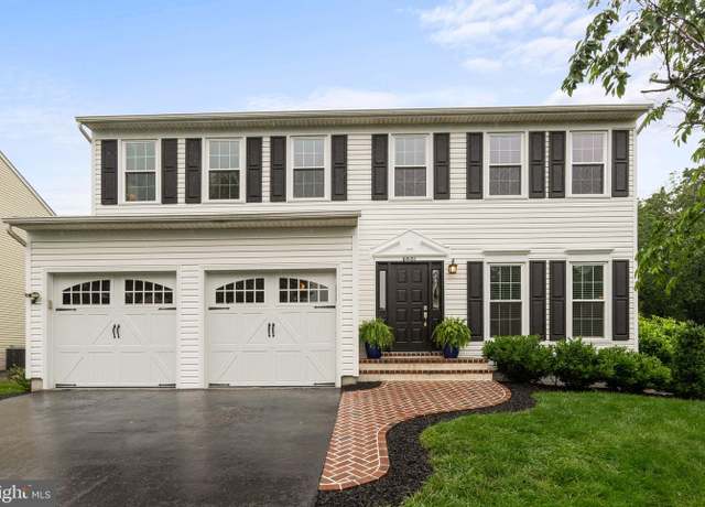 Property at 6901 Sharpsburg Dr, Centreville, VA 20121, 4 beds, 3.5 baths