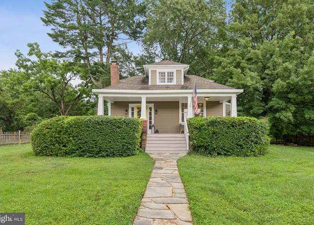 Property at 8201 Fort Hunt Rd, Alexandria, VA 22308, 3 beds, 2 baths