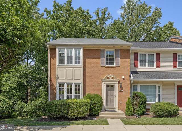 Property at 8530 Raglan Rd, Vienna, VA 22182, 4 beds, 3.5 baths