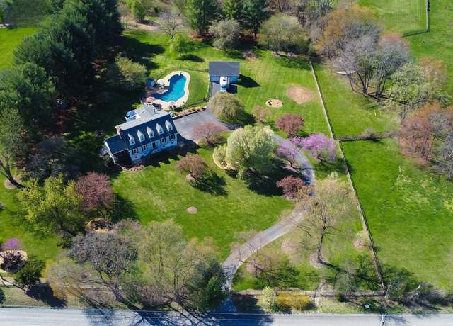 Property at 19411 Shelburne Glebe Rd, Leesburg, VA 20175, 4 beds, 4 baths