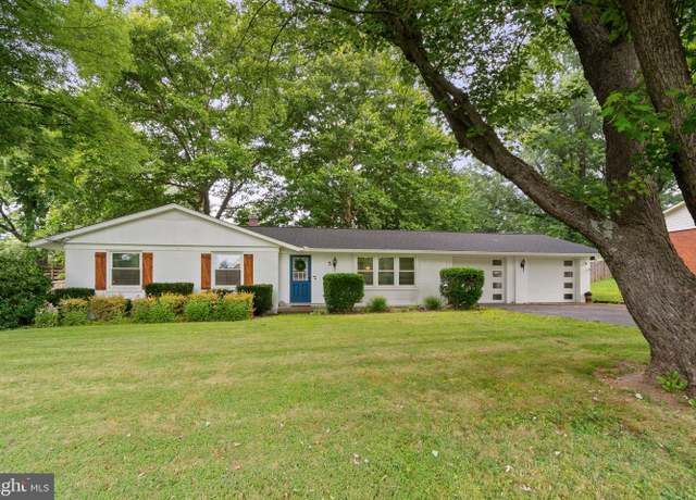 Property at 5 Piper Run Ave, Round Hill, VA 20141, 4 beds, 3 baths
