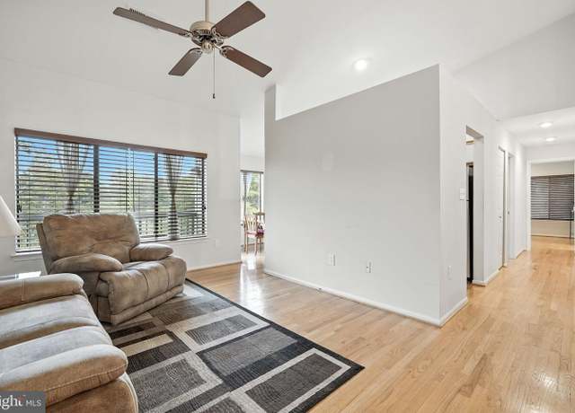 Property at 9576 Jayhawk Ter #401, Manassas, VA 20110, 2 beds, 1 bath