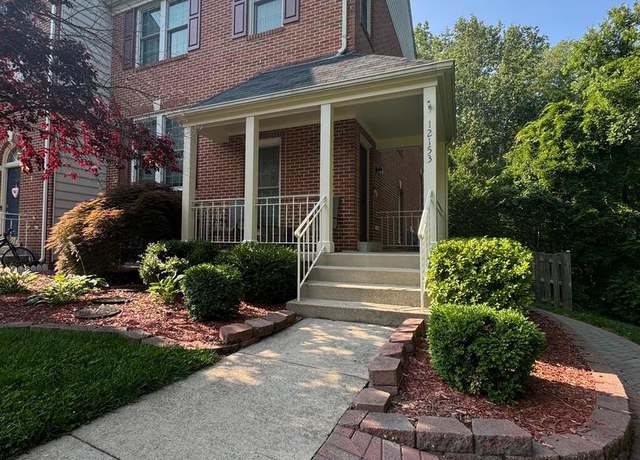 Property at 12153 Abbey Glen Ct, Woodbridge, VA 22192, 4 beds, 3.5 baths