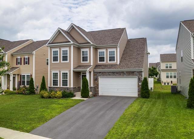 Property at 108 Station Ter W, Martinsburg, WV 25403, 4 beds, 3.5 baths
