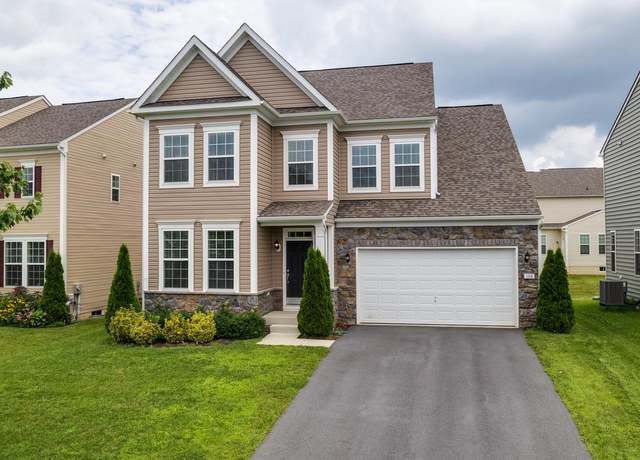 Property at 108 Station Ter W, Martinsburg, WV 25403, 4 beds, 3.5 baths